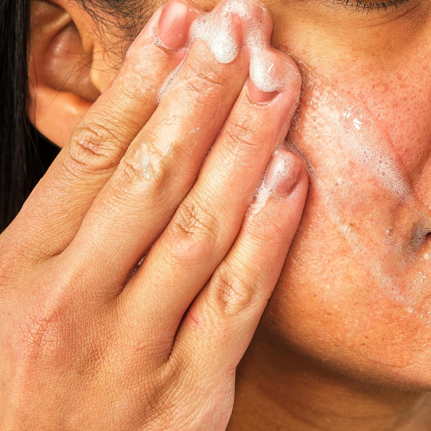 Aveeno Calm + Restore Redness Relief Foaming Cleanser, Daily Facial Cleanser With Calming Feverfew to Help Reduce the Appearance of Redness, Hypoallergenic & Fragrance-Free, 6 fl. oz view 3