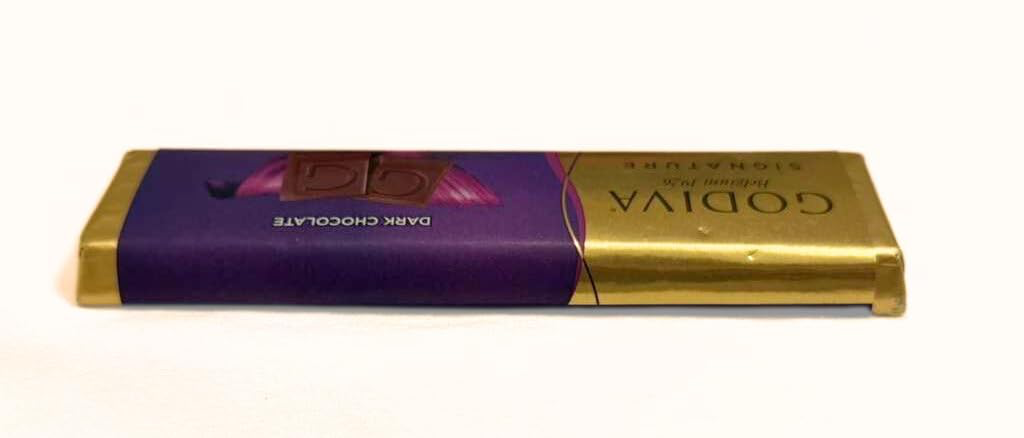 Godiva Dark Chocolate Bar Solid view 4
